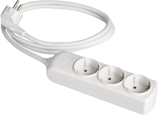 Extension cord with 3 2P+E bases, 16A 250V~. 1.5m cable.