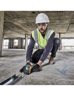 Dewalt Self-Leveling 2-Line Green Cross Laser Level DW088CG